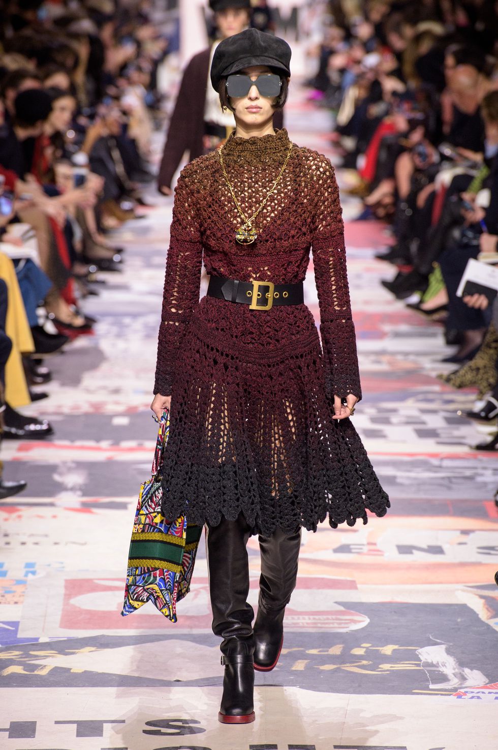 dior成衣秀经典,dior2018秋冬时装复古巴黎郊区