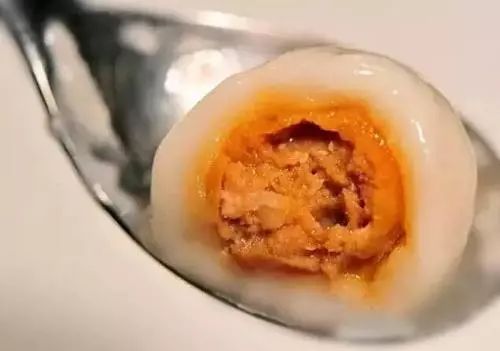 费列罗馅儿的汤圆,费列罗汤圆和红糖糯米小丸子