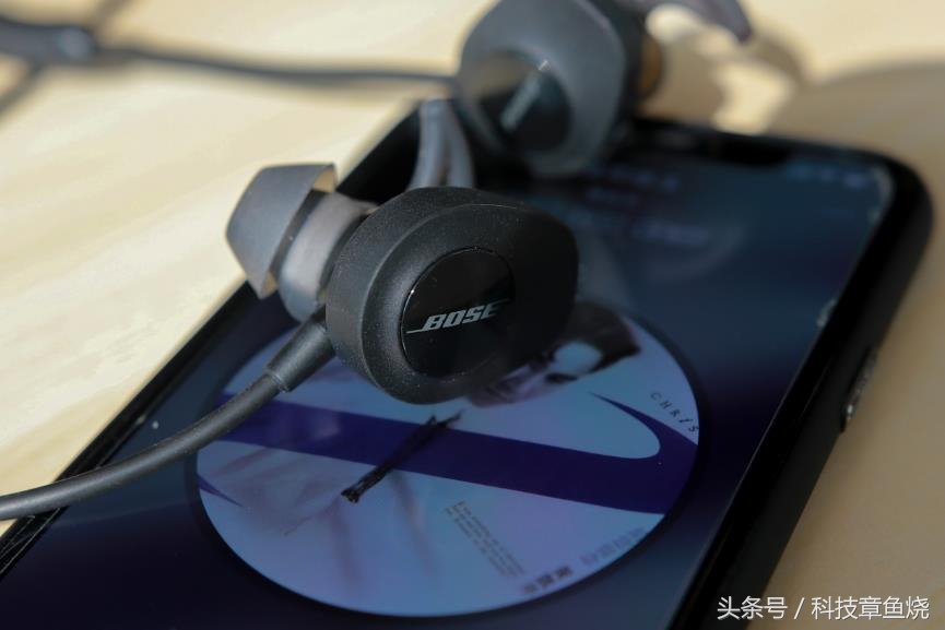 国际大牌的运动耳机做得怎样?我们对比了Bose与JBL的热门产品