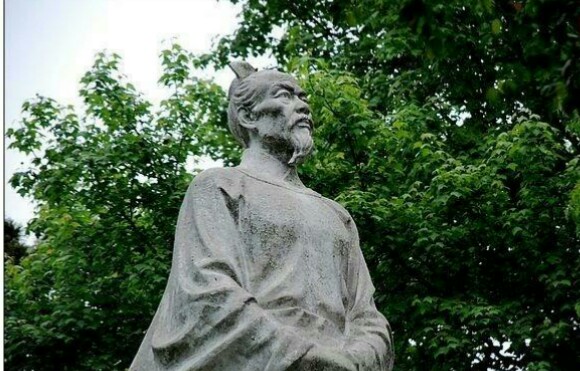 屈原自沉汨罗江故事简介,关于屈原跳江的历史