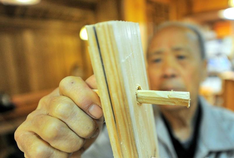 床不离七桌不离八什么意思啊,床不离七棺不离八啥意思