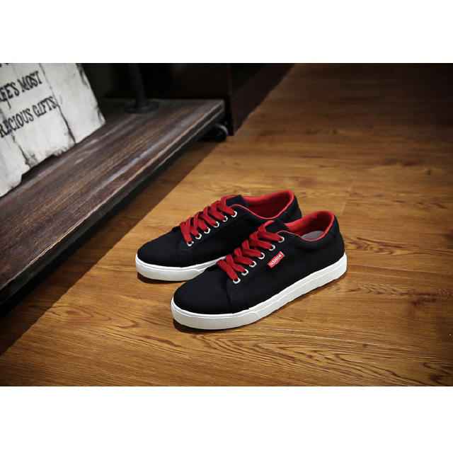 好看又很酷的帆布鞋,帆布鞋也能走出优雅范