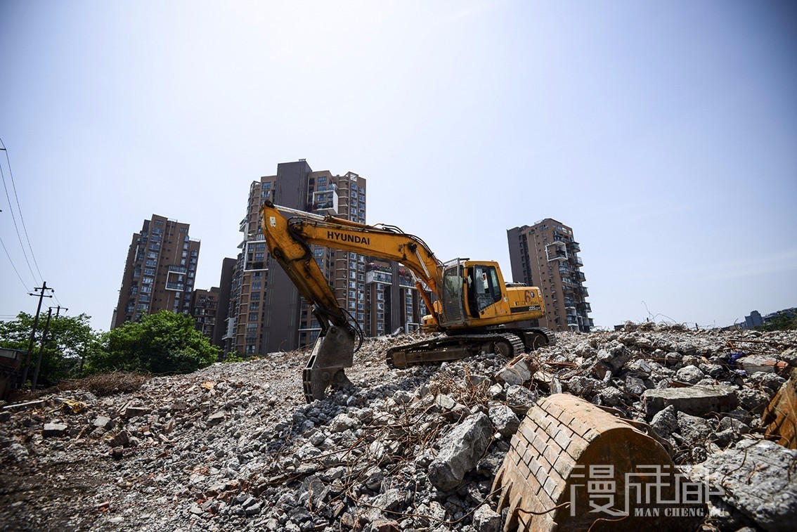 它们承载好多成都人的记忆,让我们一起来保护这些老工业建筑吧!