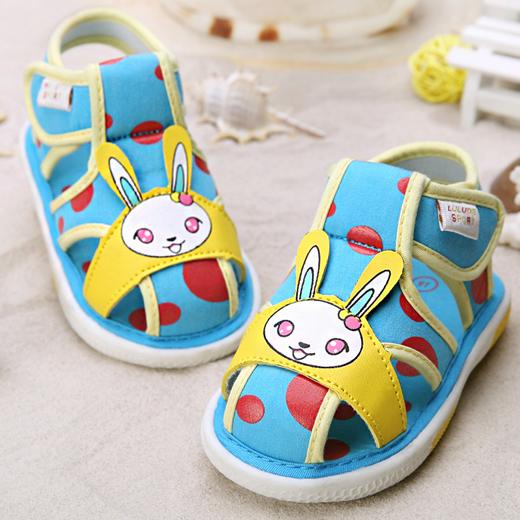 宝宝夏日透气鞋子,给宝宝一双暖和又舒适的鞋子