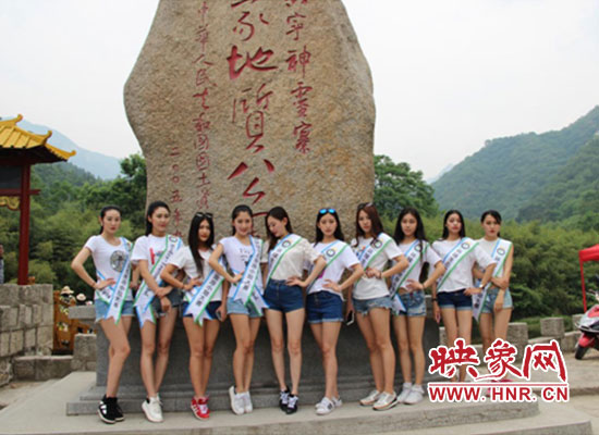 神灵寨人山人海,神灵寨端午狂欢