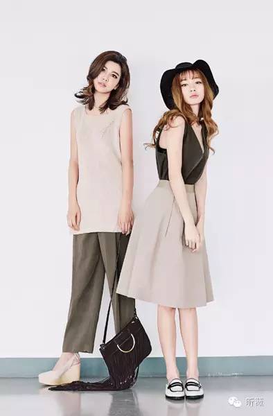 闺蜜出街的吸睛法则——我就喜欢和你像双胞胎一样！