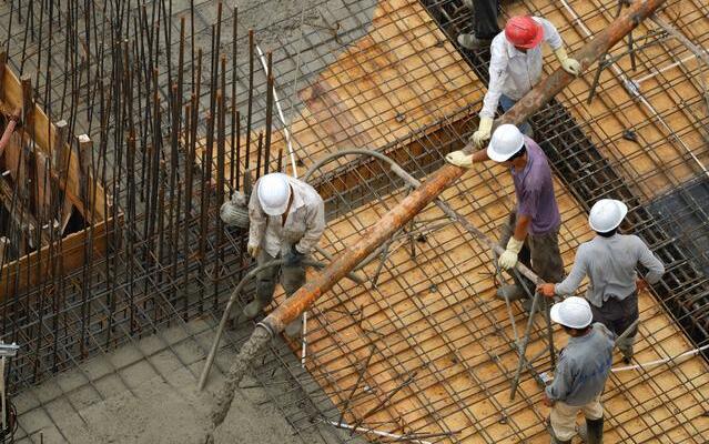 钢筋混凝土结构的裂缝产生的原因,钢筋混凝土梁出现裂缝原因