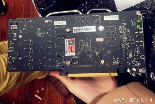 960显卡和1060吃鸡效果区别大吗,花一千六买xsmax值吗