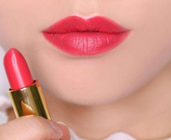 优质口红和劣质口红鉴别,口红闻着有味道是不是质量不好