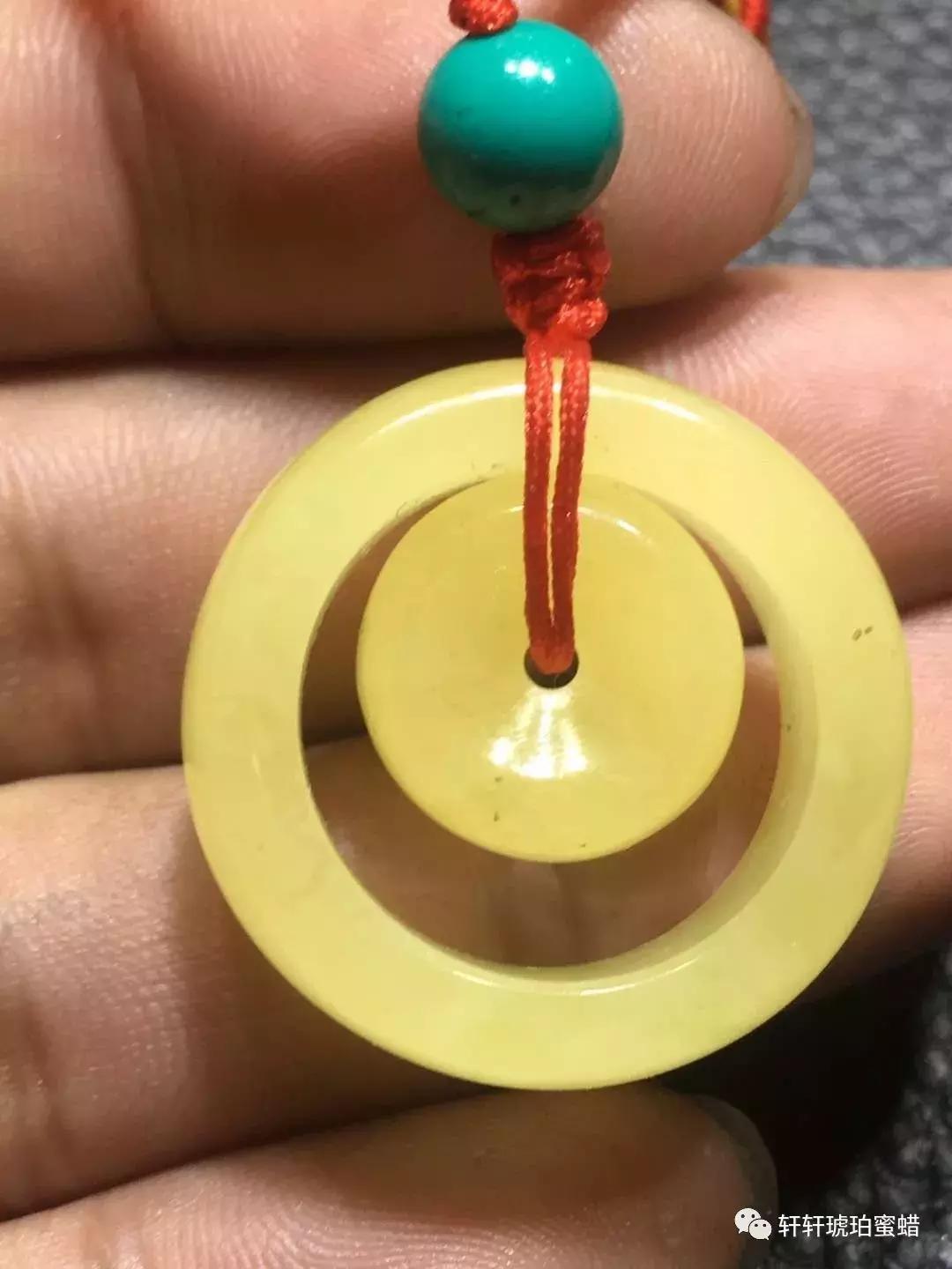 琥珀蜜蜡盘玩时间长会变什么样,琥珀蜜蜡盘玩和保养的技巧图解