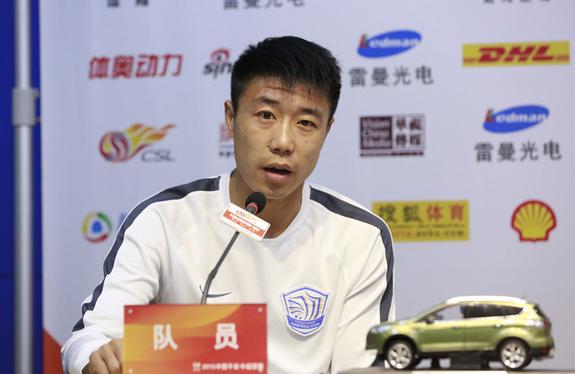 他是吊射门的亲历者，险被球迷废掉一只眼，如今成为球队忠臣