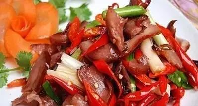 乱棍打死猪八戒类似菜名,乱棍打死猪八戒这道菜的由来