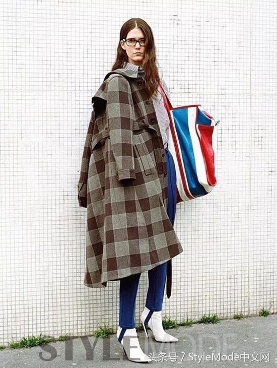 妈妈高档踩脚裤,薄款光泽踩脚裤