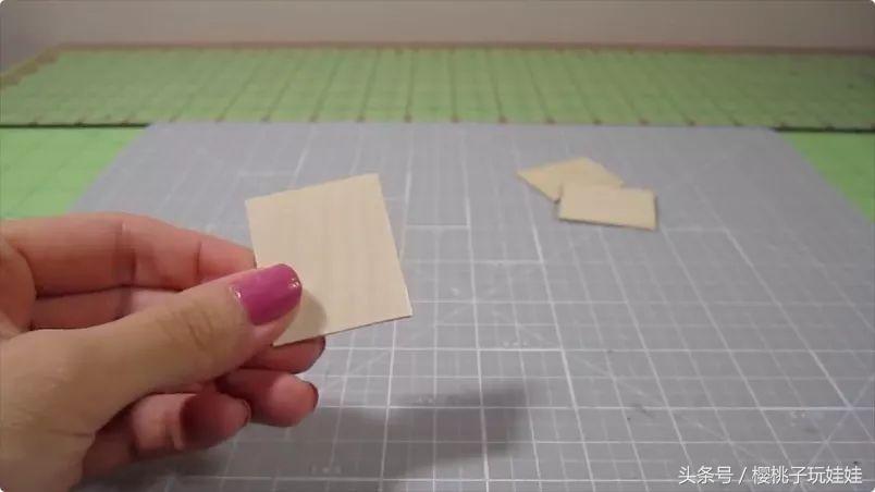 自制60厘米芭比娃娃的床头柜,给芭比娃娃做床又简单又好看