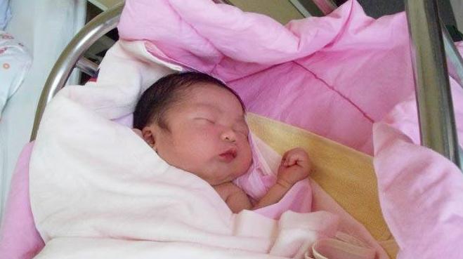 母乳不涨不溢奶是不是奶水不足,不涨奶就是奶水不足吗宝宝不大便