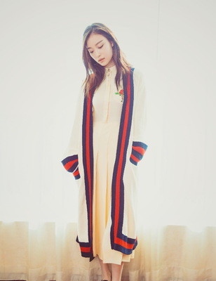 倪妮的针织开衫紫色 (倪妮同款开衫毛衣)