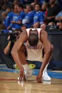 鎵嬭Е纰板埌浠讳綍涓滆タ鎰熻鍦ㄥ姩,涓嶇粡鎰忚Е纰板氨鏄績鍔ㄧ殑鎰熻