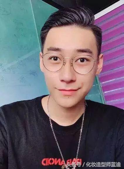 今年最潮流男士发型图片大全,男士发型成熟稳重免打理40岁