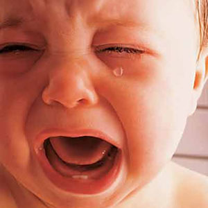 孩子闹人妈妈抓狂崩溃爸爸怎么劝,孩子无缘无故哭大人怎么哄