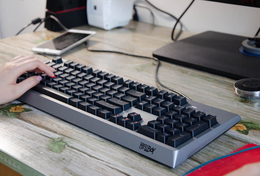 矮轴机械键盘和高轴机械键盘,机械键盘可能会毁掉你的手