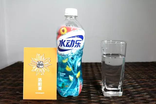 亲测洛阳最难喝的12瓶饮料！小编哭着写完这篇文章......