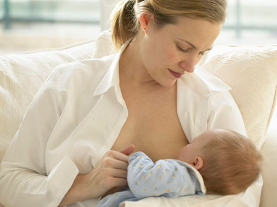 三位妈妈吐槽断奶后变“飞机场”，你也会这样吗？