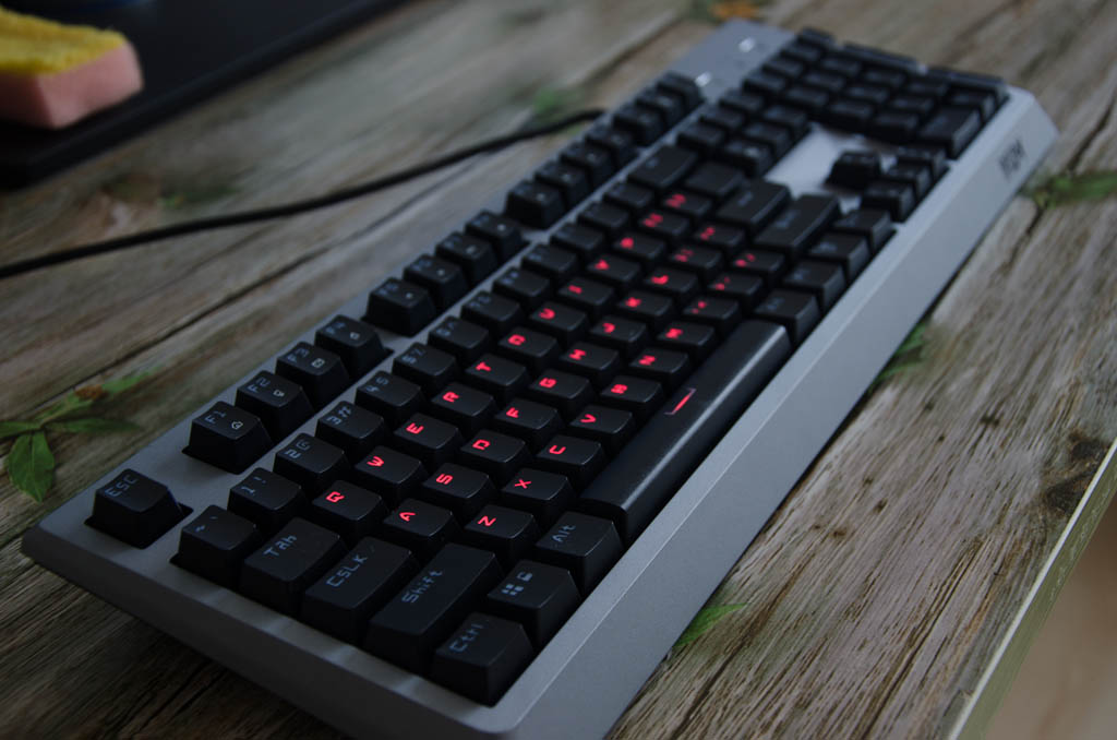 红轴机械键盘和普通键盘区别,机械键盘和机械轴键盘