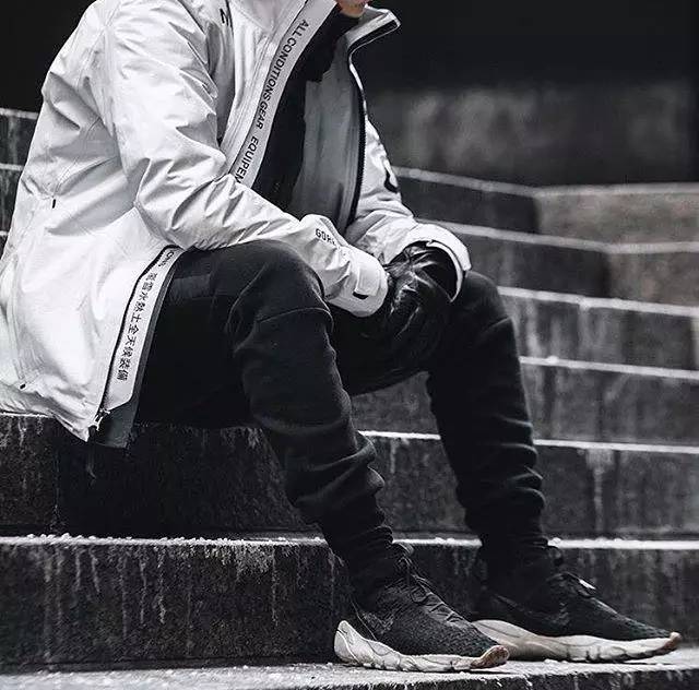 赵云单挑吕布出什么装备,吕布和赵云对抗路