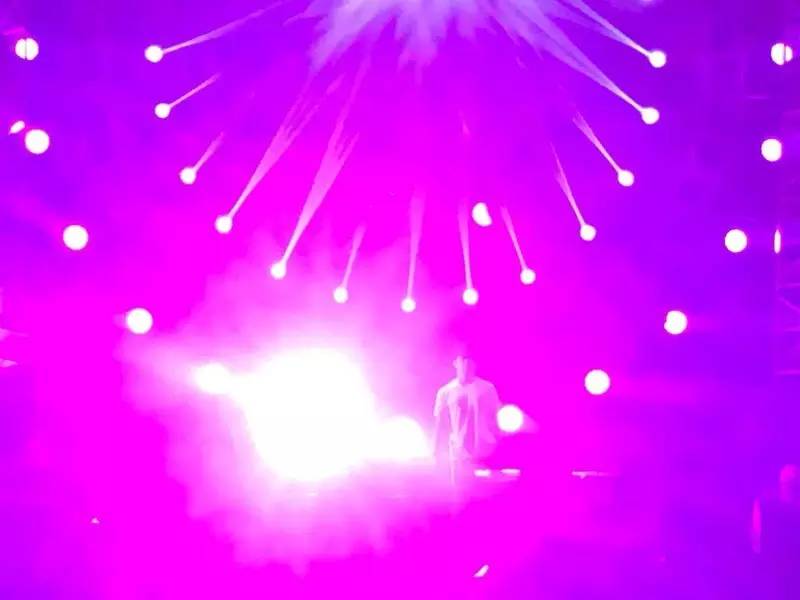 李健才是优质偶像,李健总是装作很有文化的样子