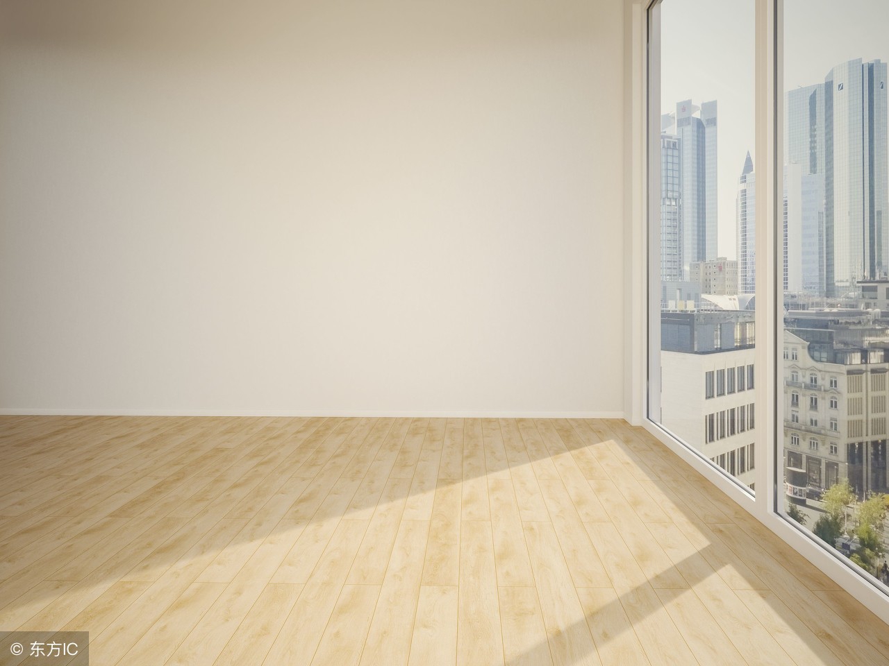 铺楼梯木地板要不要打木板底,家里安装木地板