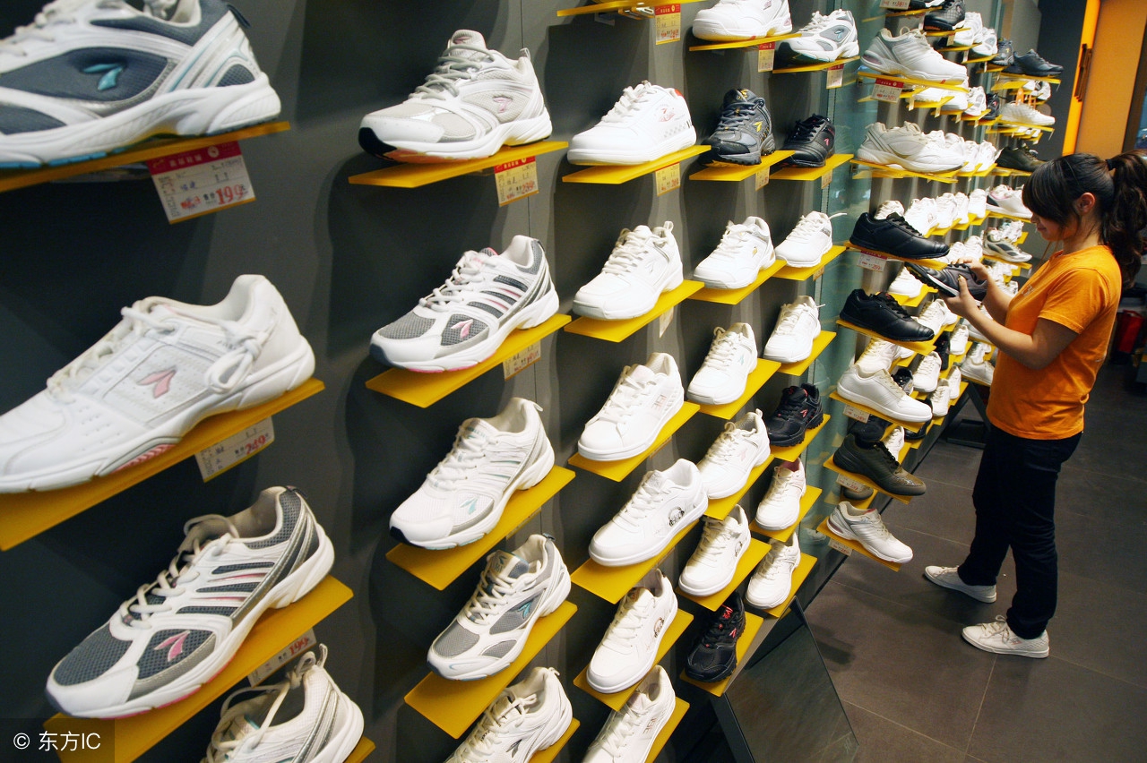 穿假鞋都是什么心理,大学生穿假鞋什么心态