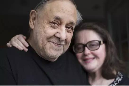 半个世纪前的铁皮箱，打开一个陌生人的罗曼史