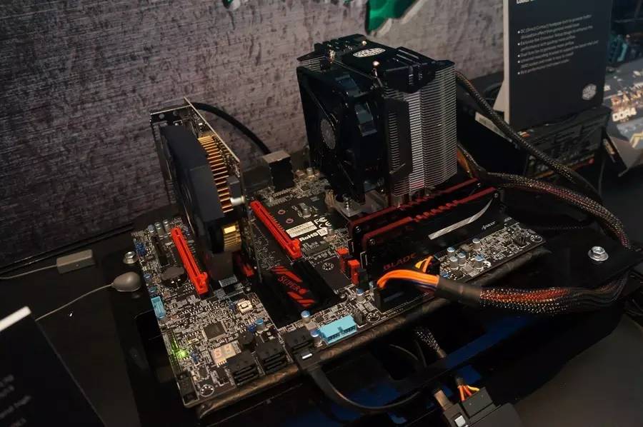 ddr4内存的发展,ddr44000频率女武神