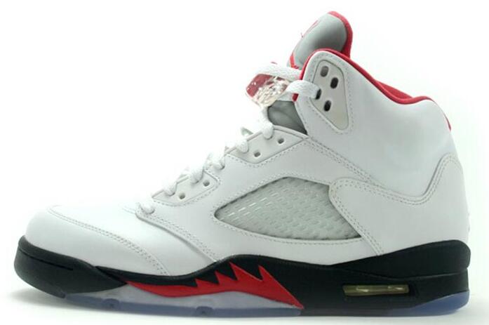 足球明星篮球鞋,乔丹5代球鞋流川枫