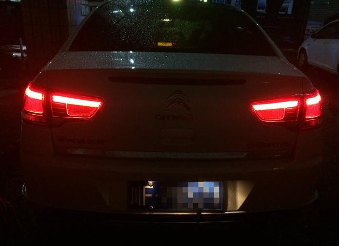 世嘉vts顶配,开着比较稳的轿车