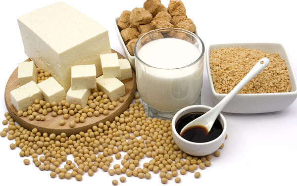 更年期喝蜂王浆能补雌激素吗,女性更年期要补激素