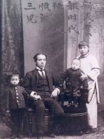 梁思成的中国建筑史在哪一年完成,梁思成中国建筑史