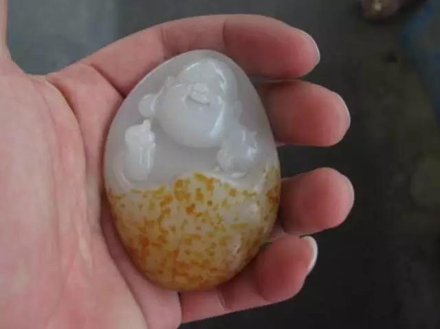 和田玉竟被俄罗斯人铺地砖？！