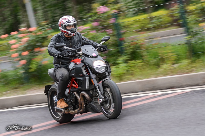 2019款杜卡迪大魔鬼diavel,2021款杜卡迪diavel评测