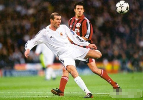 足球历史十大助攻gif,十大足球进球gif