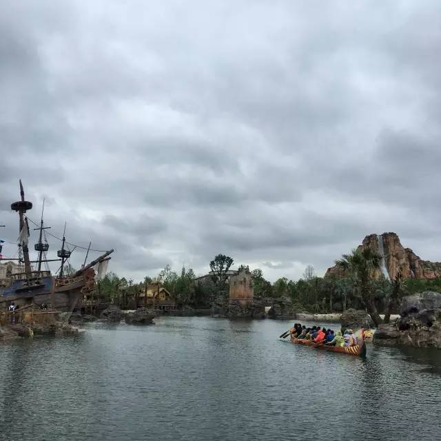 上海迪士尼乐园全攻略,上海迪士尼乐园一天游玩全攻略