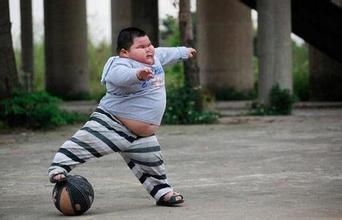 孩子爱吃面食特别胖,孩子怕吃胖怎么办