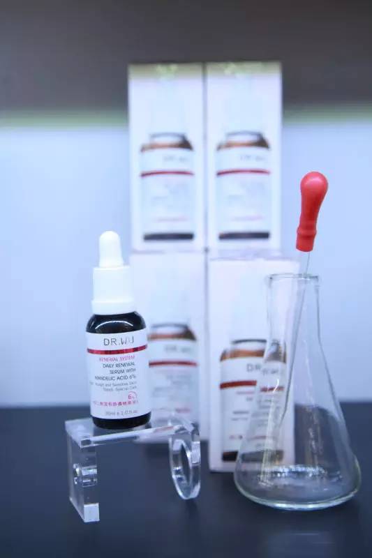 “新轻奢”时代来临：大牌们正尴尬呢，ESSE CHIC来了！