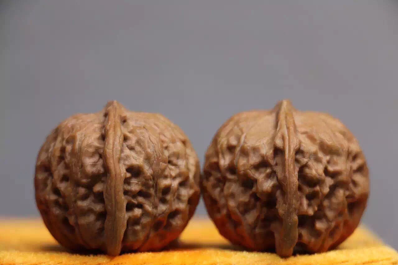 核桃开裂怎么处理,核桃开裂用湿纸巾包裹后在干什么