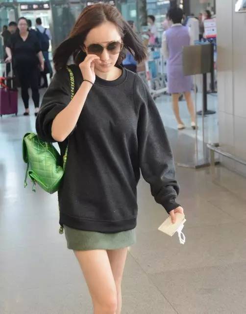 杨幂小糯米买包包,杨幂小宋佳