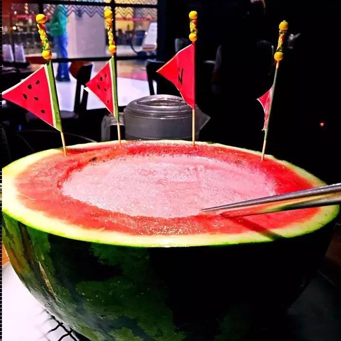 鍚冭揣闆疯揪鍚冨枬鐜╀箰,鍚冭揣闆疯揪