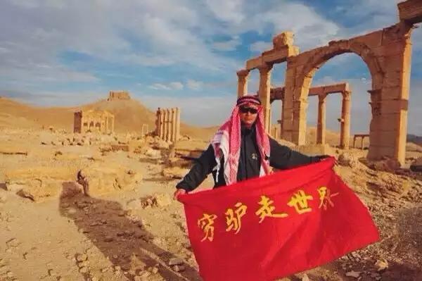 自带饭锅走遍60多个国家的他，在成都给了四海之友一个家