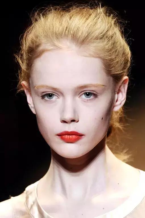 纪梵希小羊皮口红礼盒心动唇妆,大牌口红哪个更适合干唇