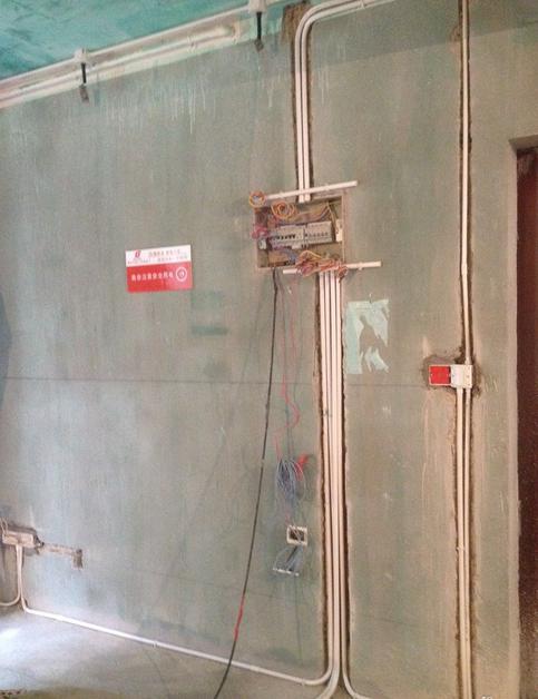 78平方两室一厅复古美式,20万装修3室两厅两卫美式