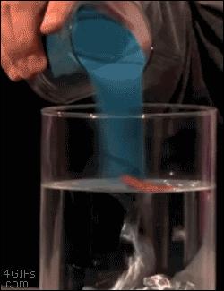 内涵GIF：这什么种子？射了我一脸！